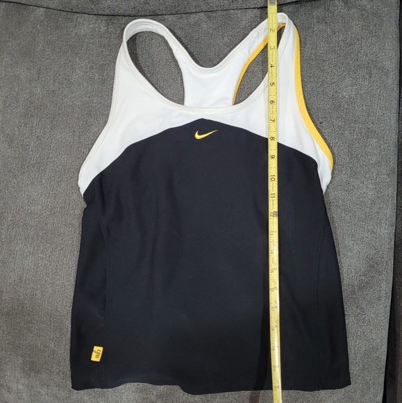 Nike Athletic tank - Picture 8 of 8